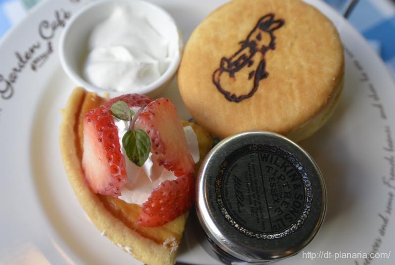 ピーターラビットガーデンカフェ.jpg ピーターラビットガーデンカフェ